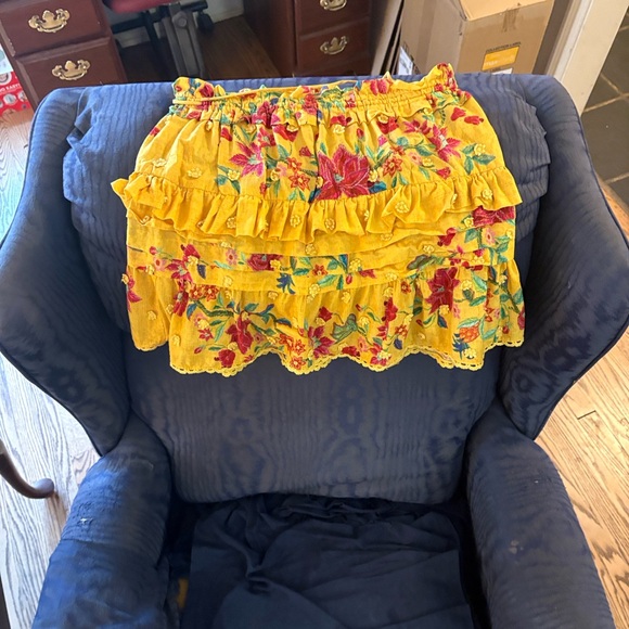 FARM Rio Vibrant and Romantic Sunshine Yellow Floral Mini Skirt Size Medium - Picture 5 of 6
